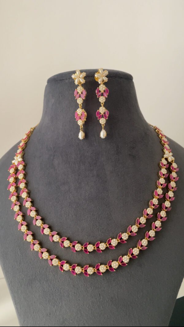 Neer Pearl Necklace