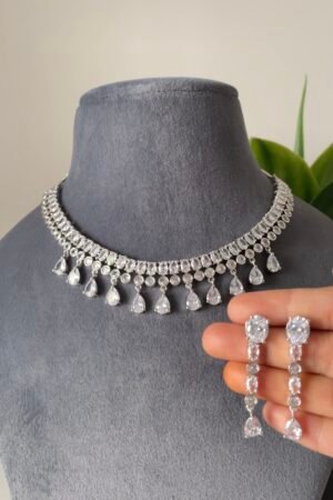 Taara Diamond Necklace