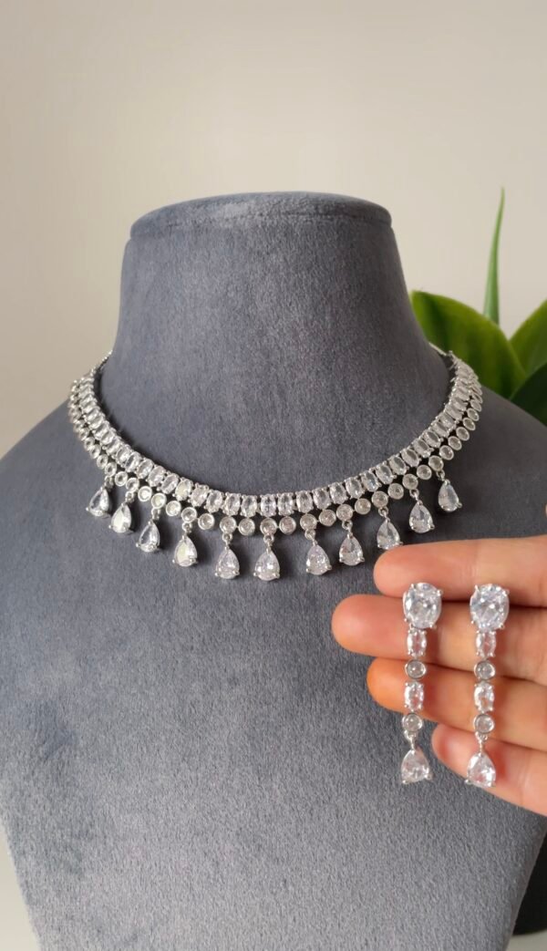 Taara Diamond Necklace