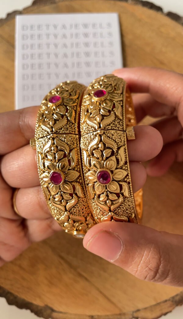 Vira Gold Bangles