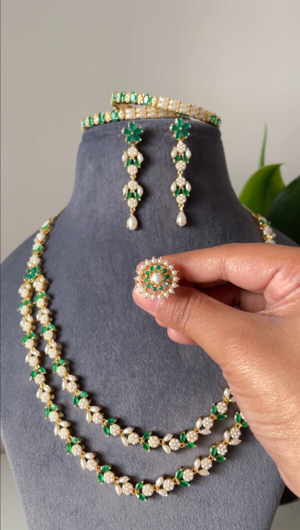 Neer Pearl Necklace