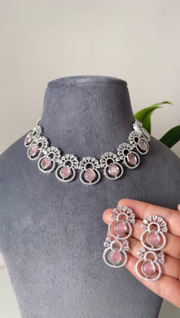 Pranali Diamond Necklace