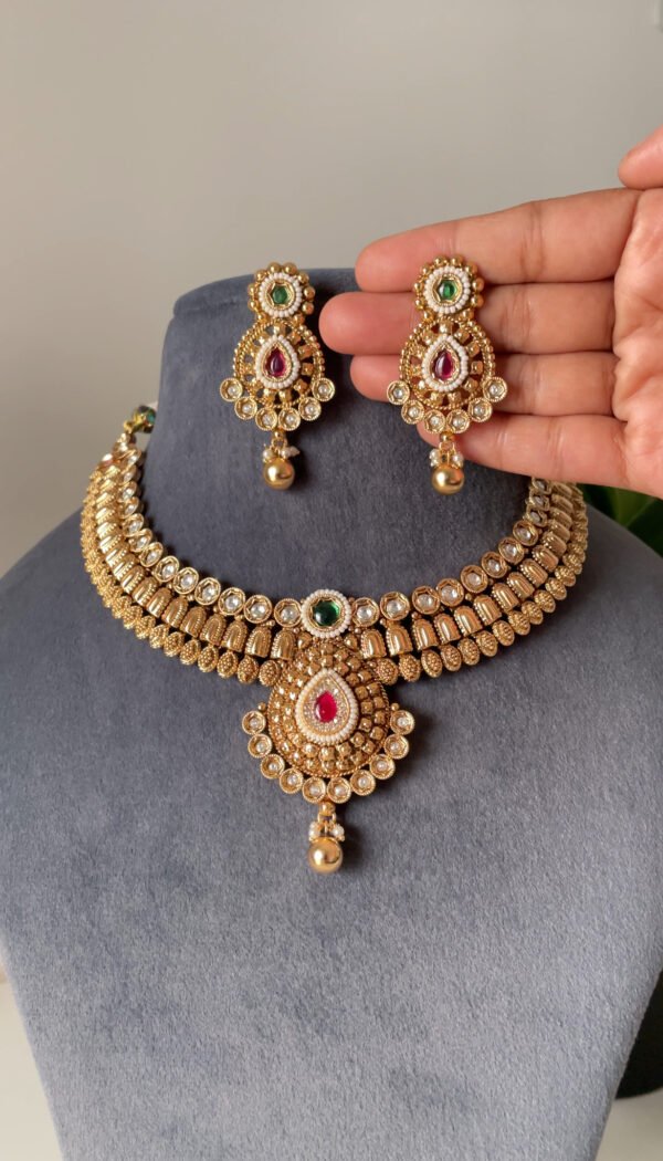 Anika Gold Necklace