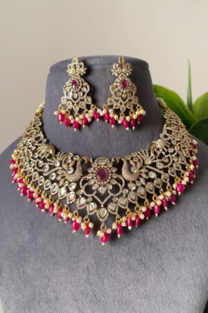 Morvi Necklace Set