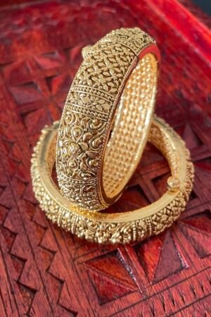 Kaaveri Gold Bangles