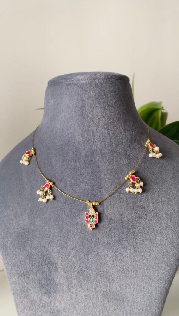 Gulya Wire Necklace