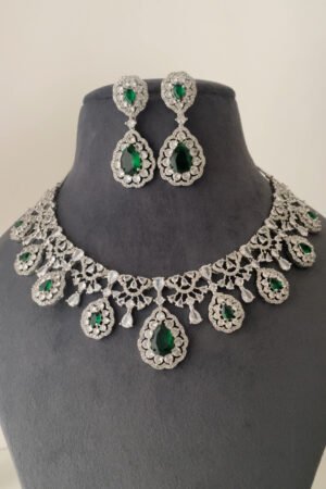 Ananta Diamond Set