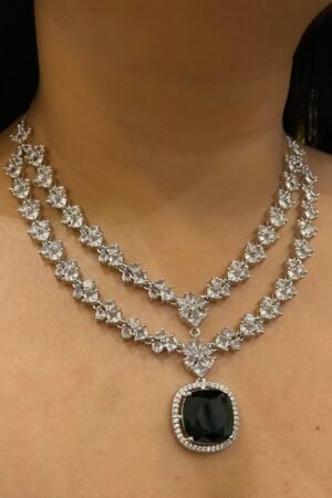 Nirnaya Emerald Diamond Set