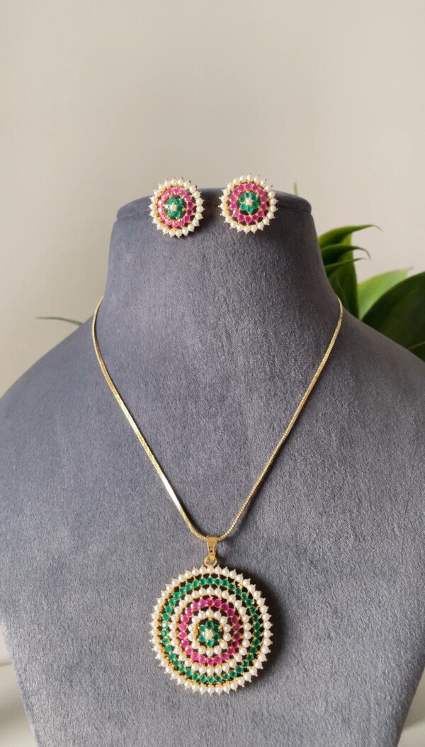 Mukta Pearl Pendant Set