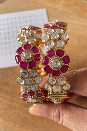 Tattva Moissanite Polki Kada/Bangles