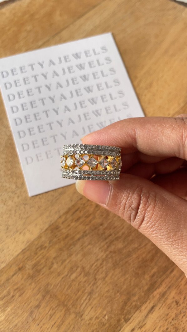 Kael Diamond Band Ring
